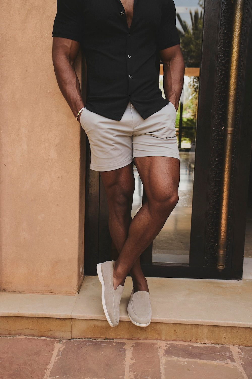 Muscle Fit Stretch Chino Shorts - Shorter Length in Pale Grey