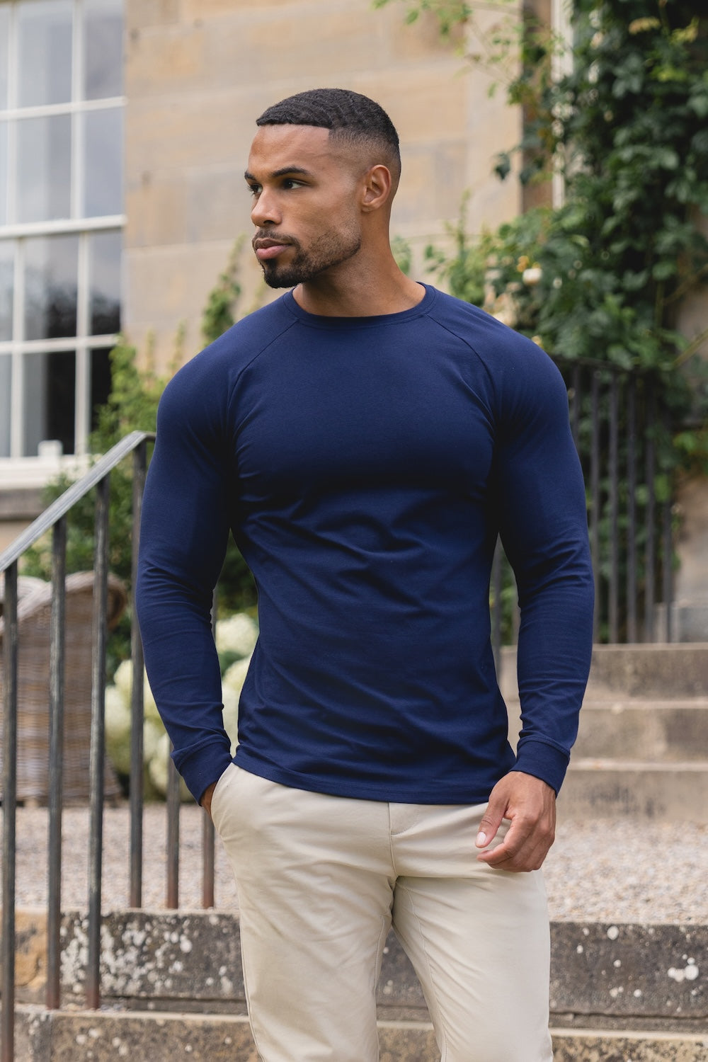 Muscle Fit Long Sleeve T-Shirt in Navy
