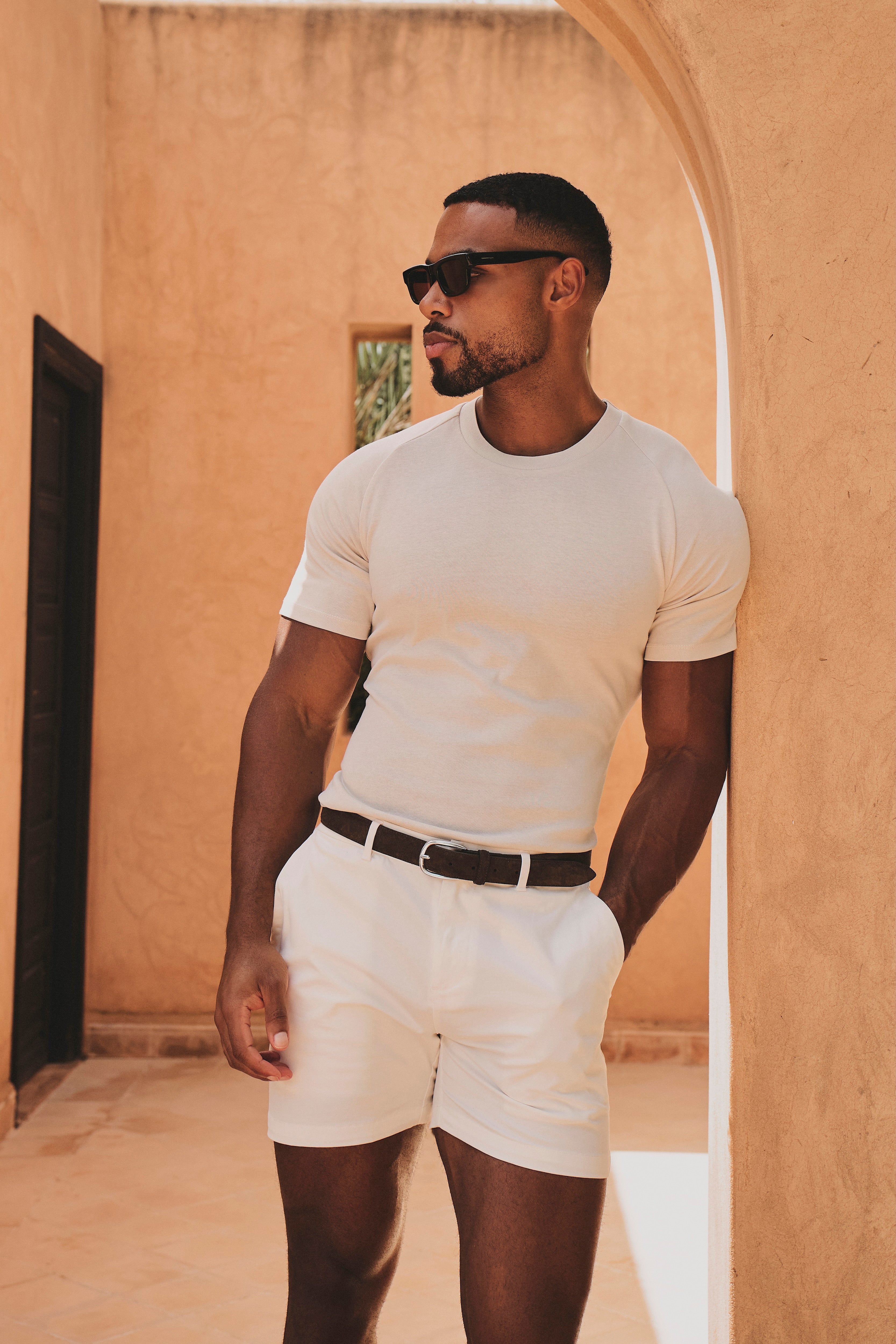 Muscle Fit Chino Shorts - Shorter Length in Chalk