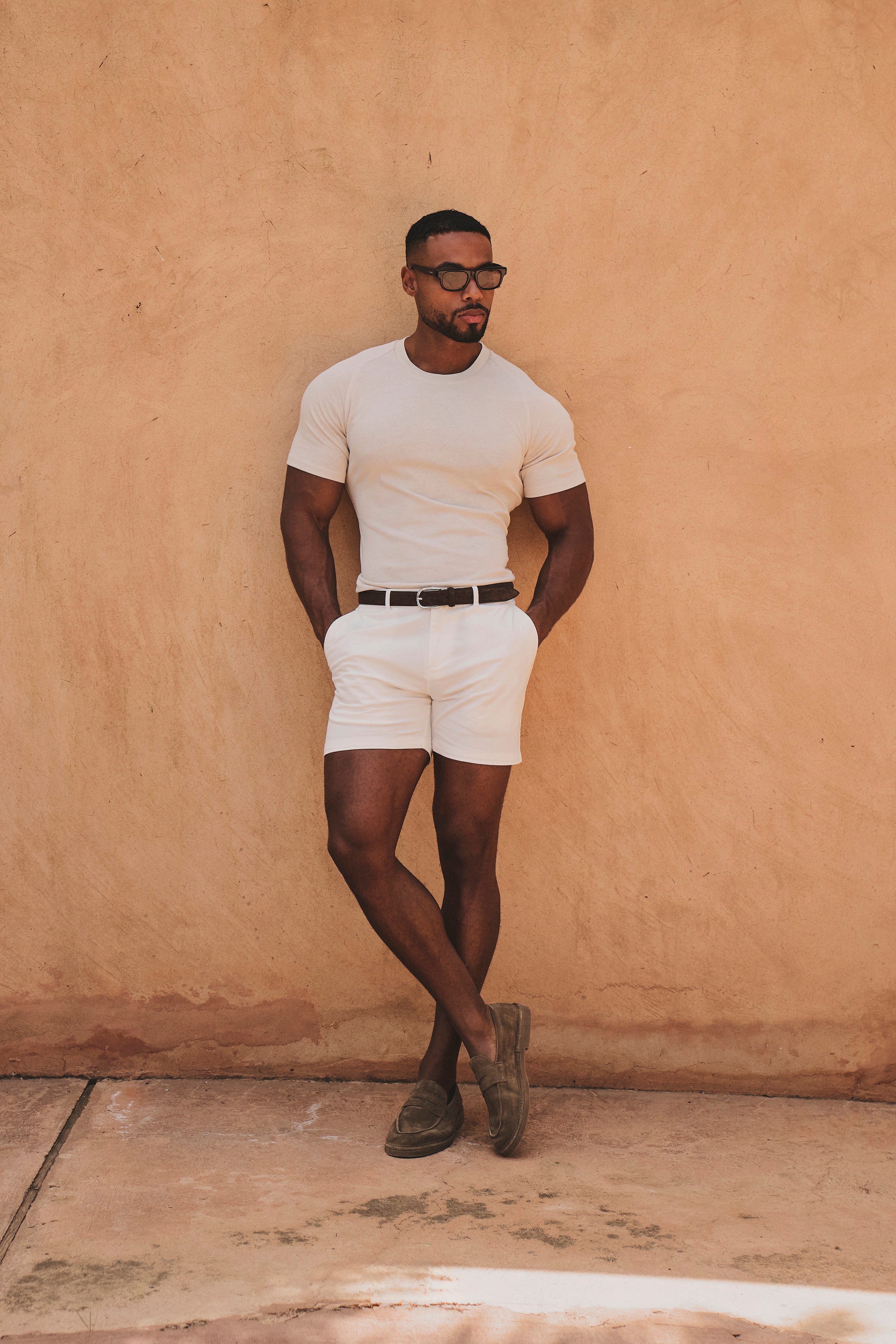 Muscle Fit Chino Shorts - Shorter Length in Chalk