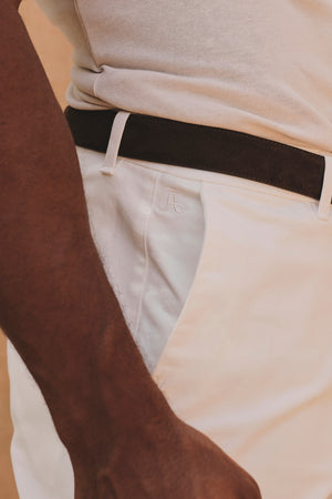 Muscle Fit Chino Shorts - Shorter Length in Chalk