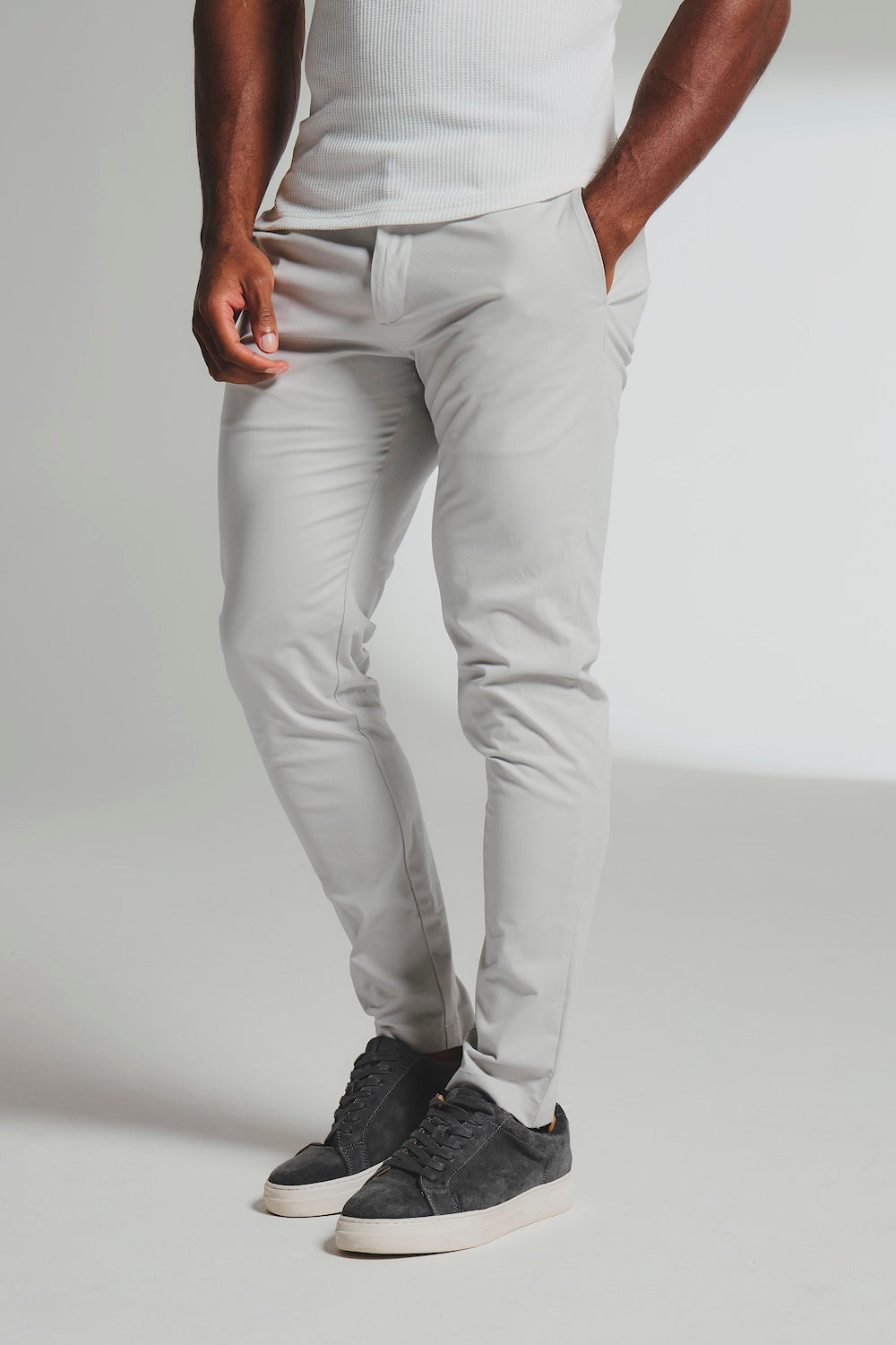 Muscle Fit Cotton Stretch Chino Trouser in Dove Grey