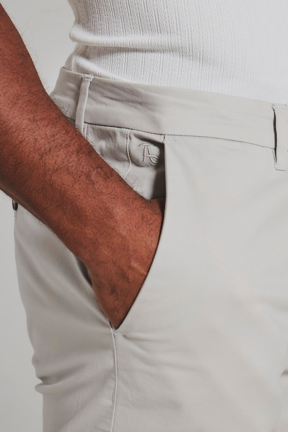 Muscle Fit Chino Shorts in Dove Grey