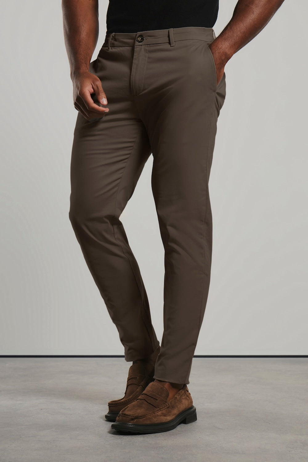 Muscle Fit Cotton Stretch Chino Trousers in Dark Taupe