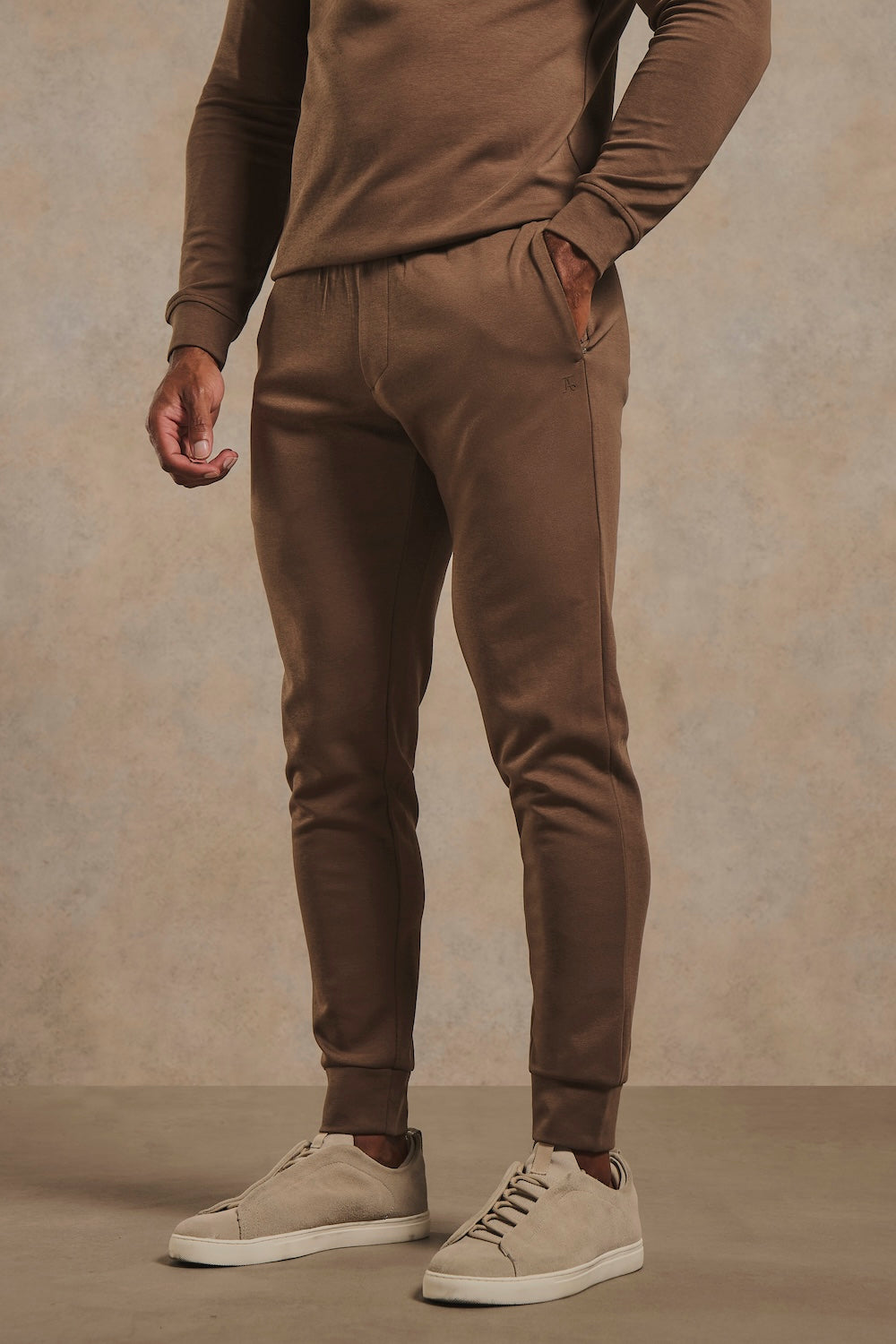 Interlock Sweat Joggers in Cappuccino