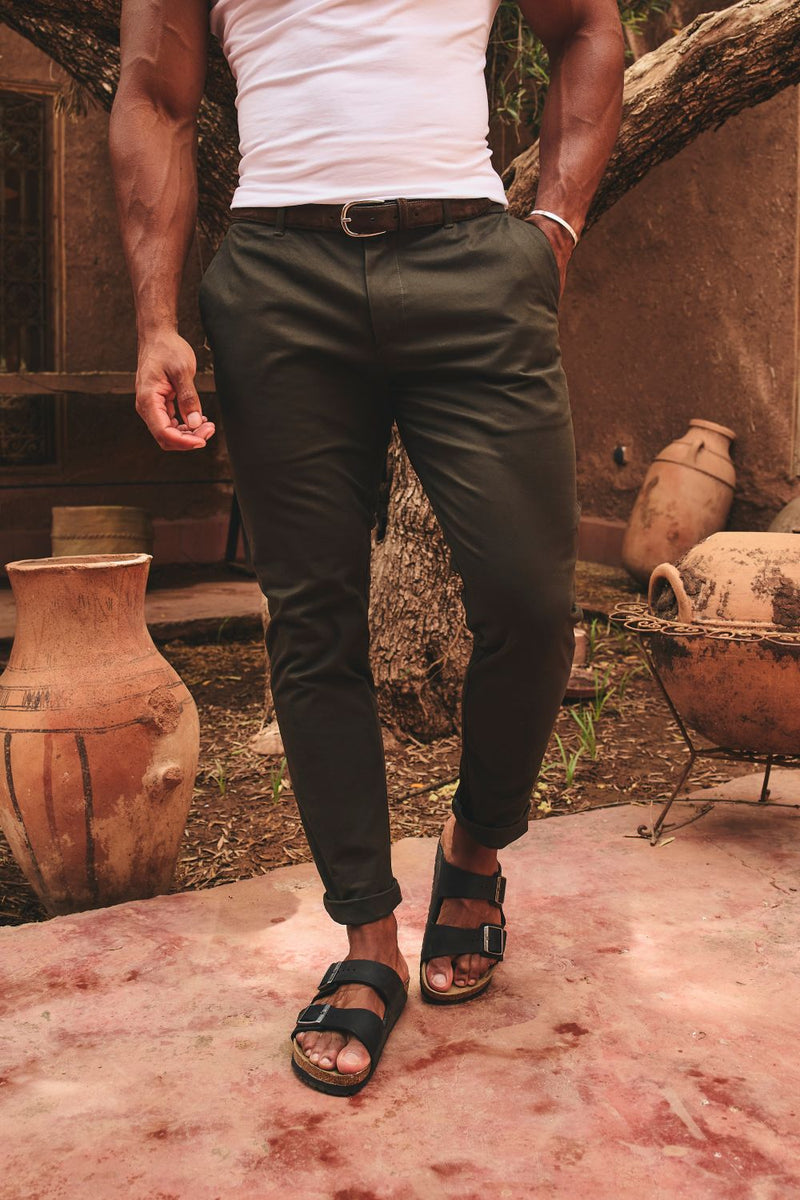 Muscle Fit Cotton Stretch Chino Trouser in Dark Khaki