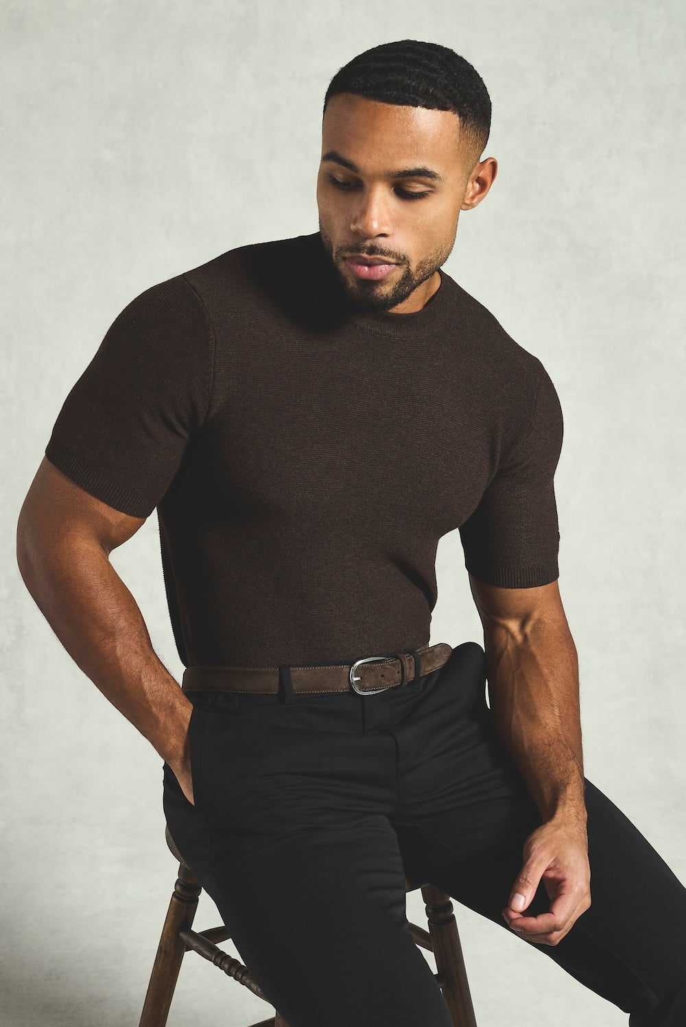 Textured Knitted Crew Neck T-shirt in Chocolate