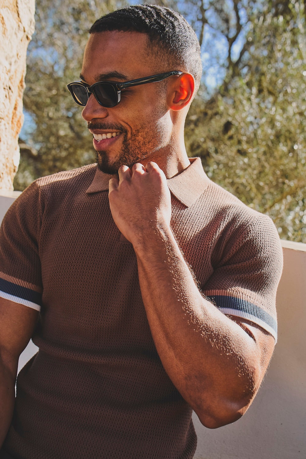 Colour Block Tipped Crochet Knit Polo Shirt in Chocolate