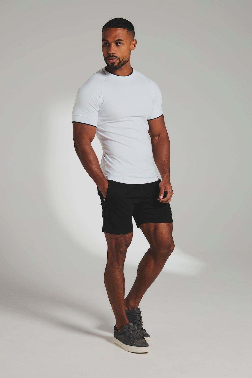Fine Tipped T-Shirt in White with Navy Trim