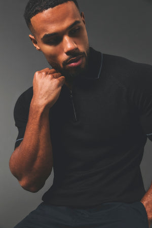 Tipped Knitted Zip Neck Polo Shirt in Black