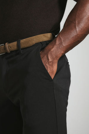 Muscle Fit Essential Trouser in Dark Chocolate