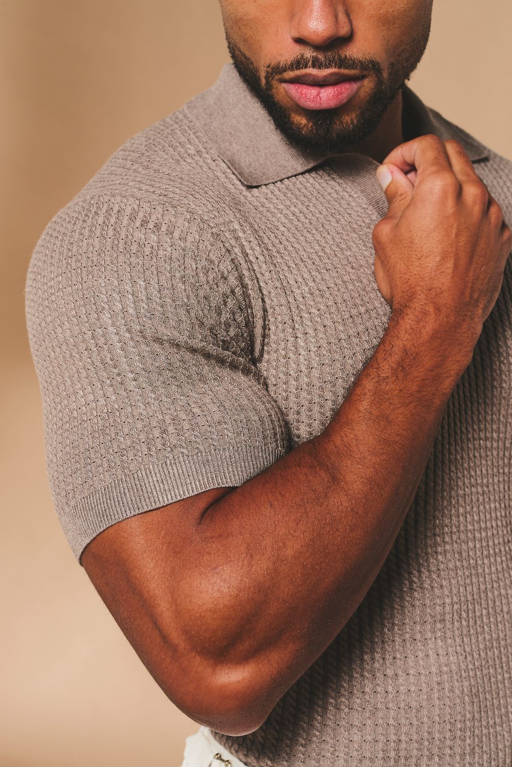 Fine Cable Knitted Open Collar Polo Shirt in Mocha Marl