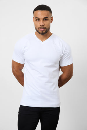 Muscle Fit Favourites V-Neck 3-Pack - TAILORED ATHLETE - ROW