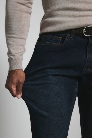 Muscle Fit Stretch Jeans in Dark Blue