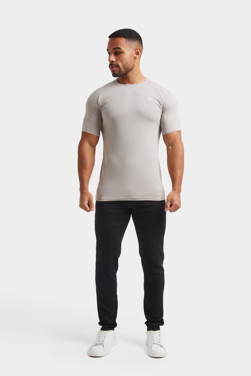 Muscle Fit Jeans in Black - TAILORED ATHLETE - ROW