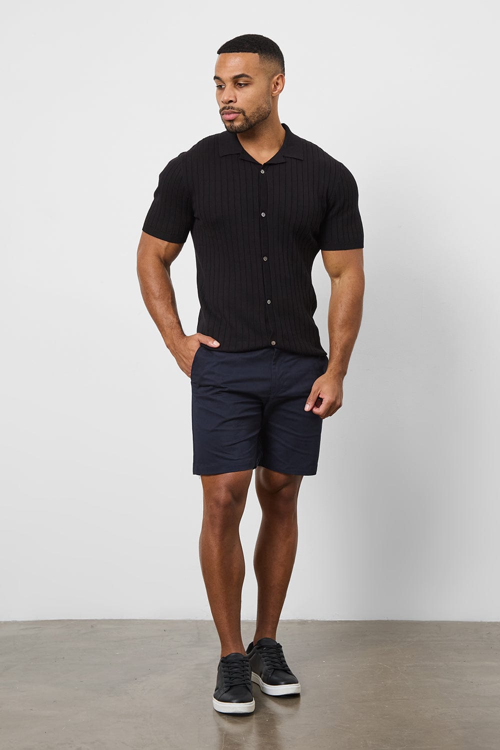 Muscle Fit Chino Shorts in Navy - TAILORED ATHLETE - ROW