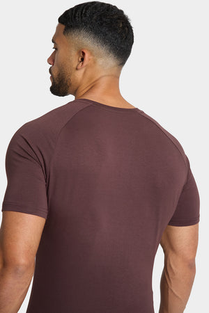 Premium Muscle Fit T-Shirt in Coffee - TAILORED ATHLETE - ROW