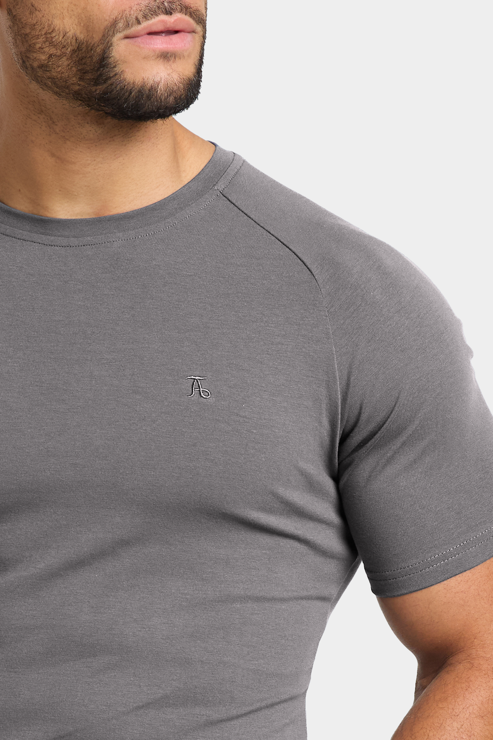 Premium Muscle Fit T-shirt in Charcoal - TAILORED ATHLETE - ROW