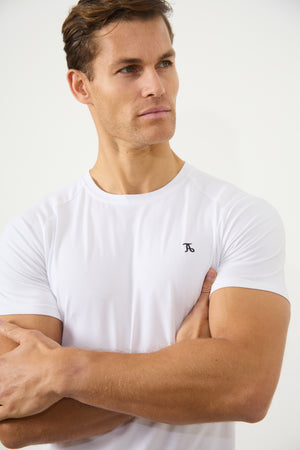 Premium Muscle Fit T-Shirt in White - TAILORED ATHLETE - ROW