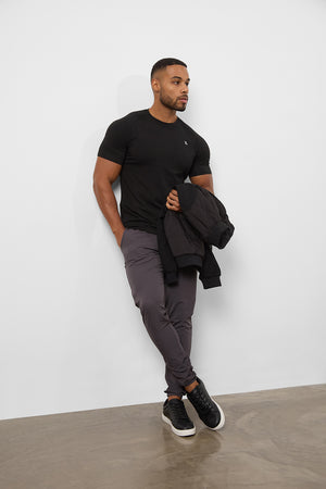 Premium Muscle Fit T-Shirt in Black - TAILORED ATHLETE - ROW