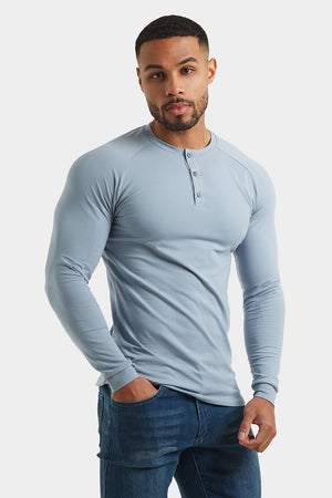 Everyday Henley in Smoke Blue - TAILORED ATHLETE - ROW