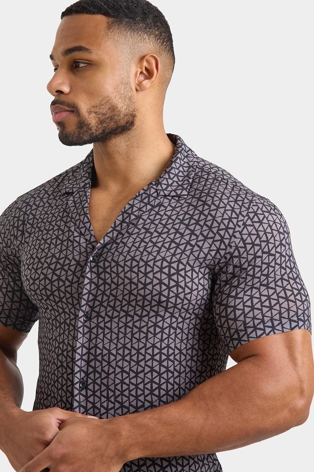 Printed Shirt in Black/Grey Doodle Geo - TAILORED ATHLETE - ROW