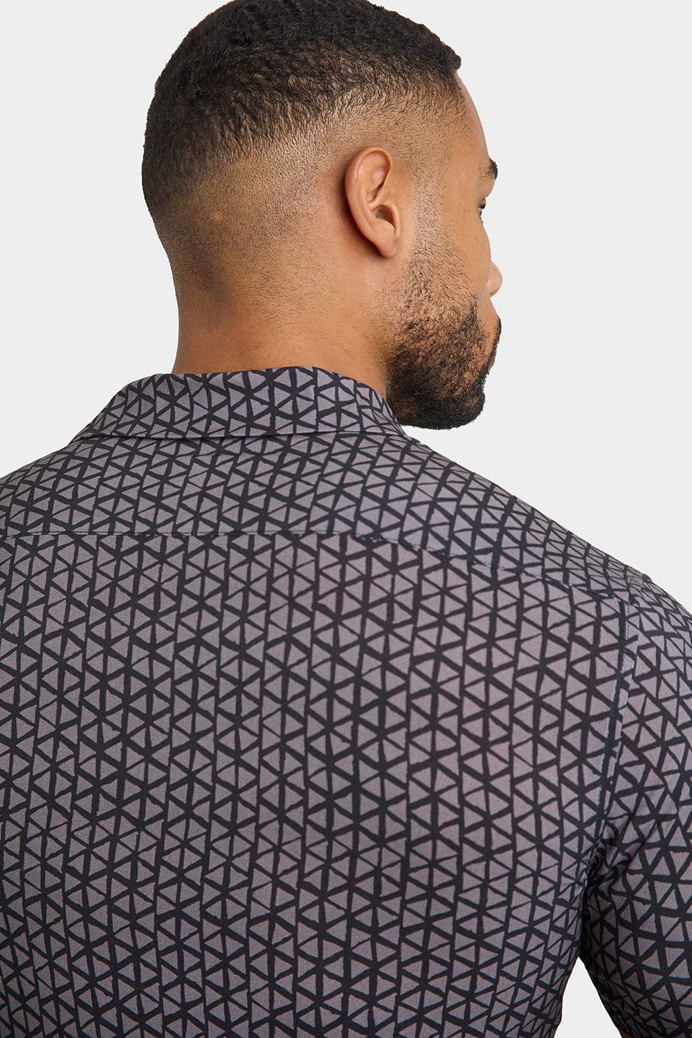 Printed Shirt in Black/Grey Doodle Geo - TAILORED ATHLETE - ROW