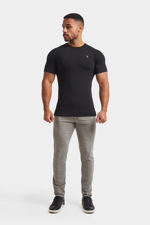 Muscle Fit Jeans in Light Grey - TAILORED ATHLETE - ROW