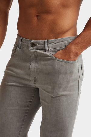 Muscle Fit Jeans in Light Grey - TAILORED ATHLETE - ROW