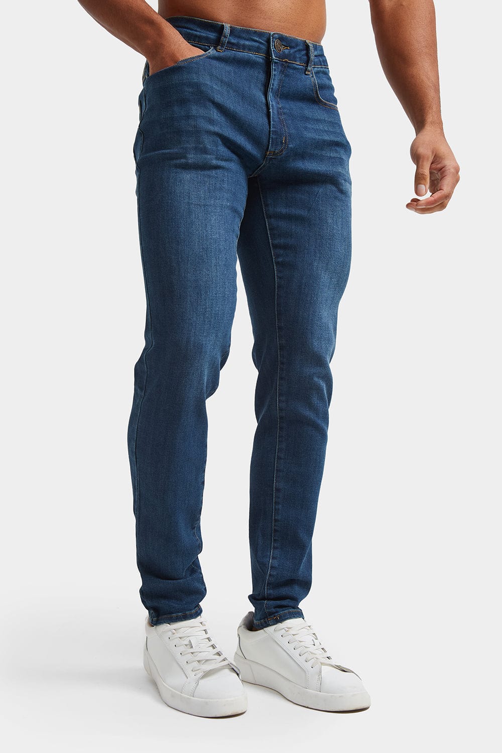 Muscle Fit Jeans - Tailored Athlete - Row