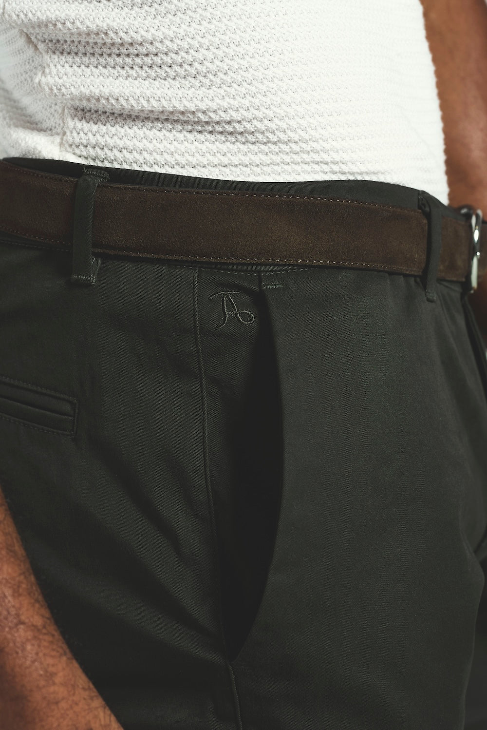 Muscle Fit Cotton Stretch Chino Trouser in Dark Khaki