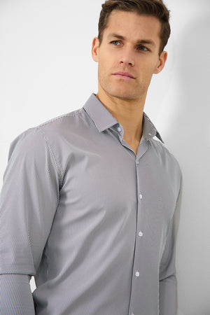 Performance Business Shirt in Navy/White Bengal Stripe - TAILORED ATHLETE - ROW