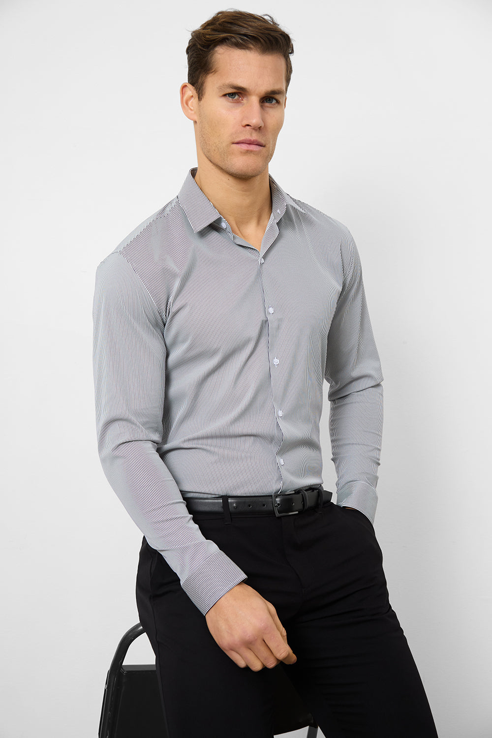 Performance Business Shirt in Navy/White Bengal Stripe - TAILORED ATHLETE - ROW