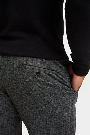 Check Trousers in Black/Grey - TAILORED ATHLETE - ROW