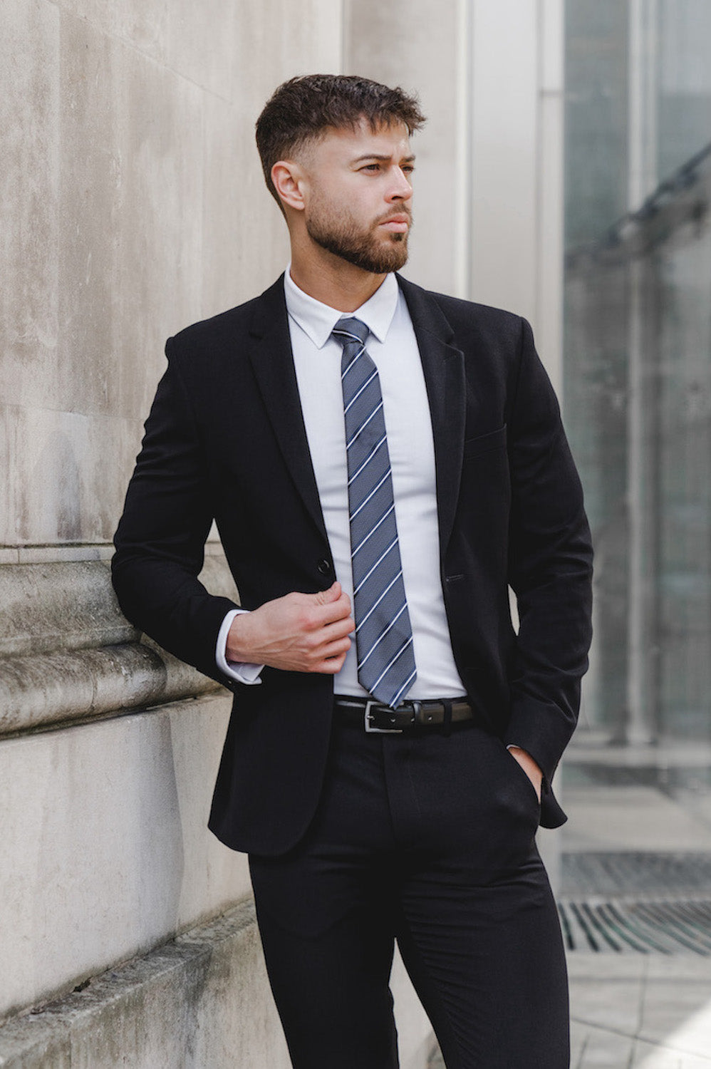 True Muscle Fit Suit Jacket in Black - TAILORED ATHLETE - ROW