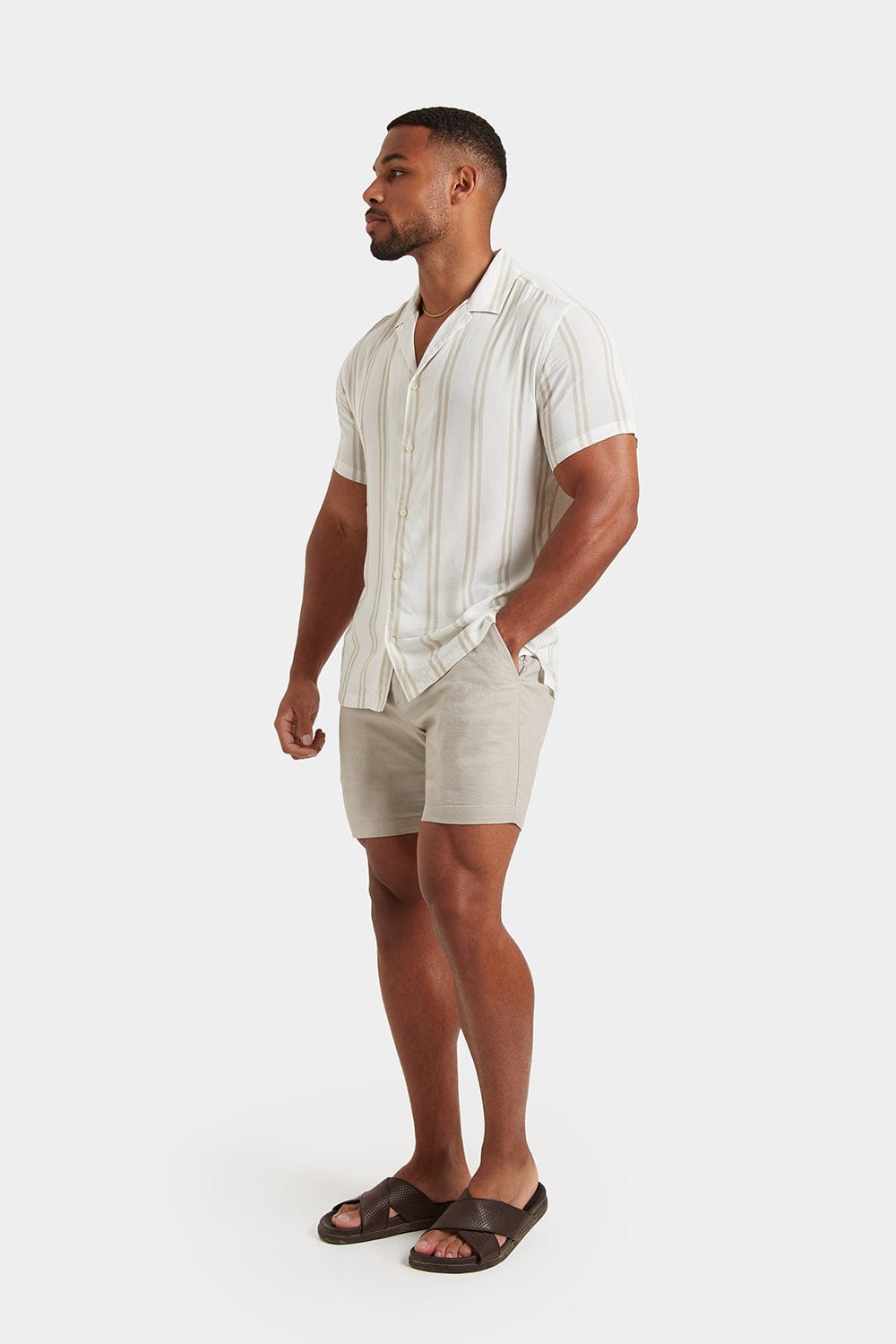 Linen blend Shorts in Stone