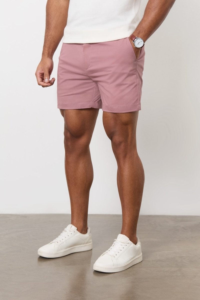 Model is 5'11 and wears a size 34W for a looser fit (31" waist, 31" inside leg)