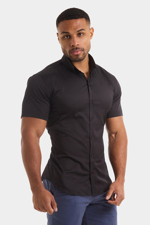 Muscle Fit Short Sleeve Signature Shirt in Black - TAILORED ATHLETE - ROW