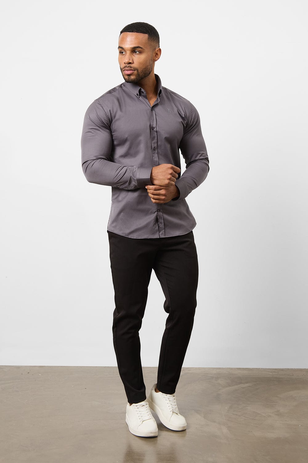 Muscle Fit Signature Shirt 2.0 in Grey - TAILORED ATHLETE - ROW