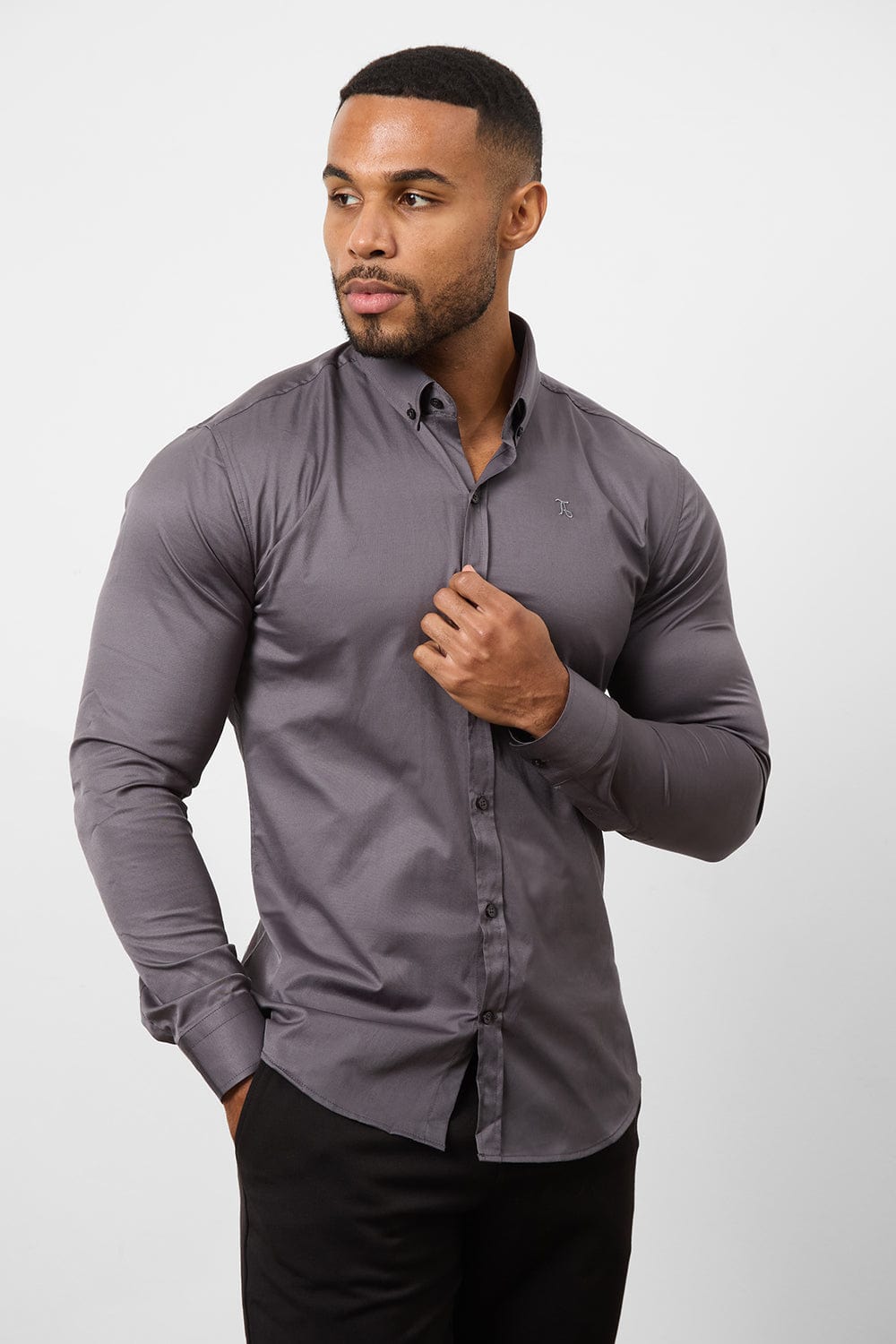 Muscle Fit Signature Shirt 2.0 in Grey - TAILORED ATHLETE - ROW