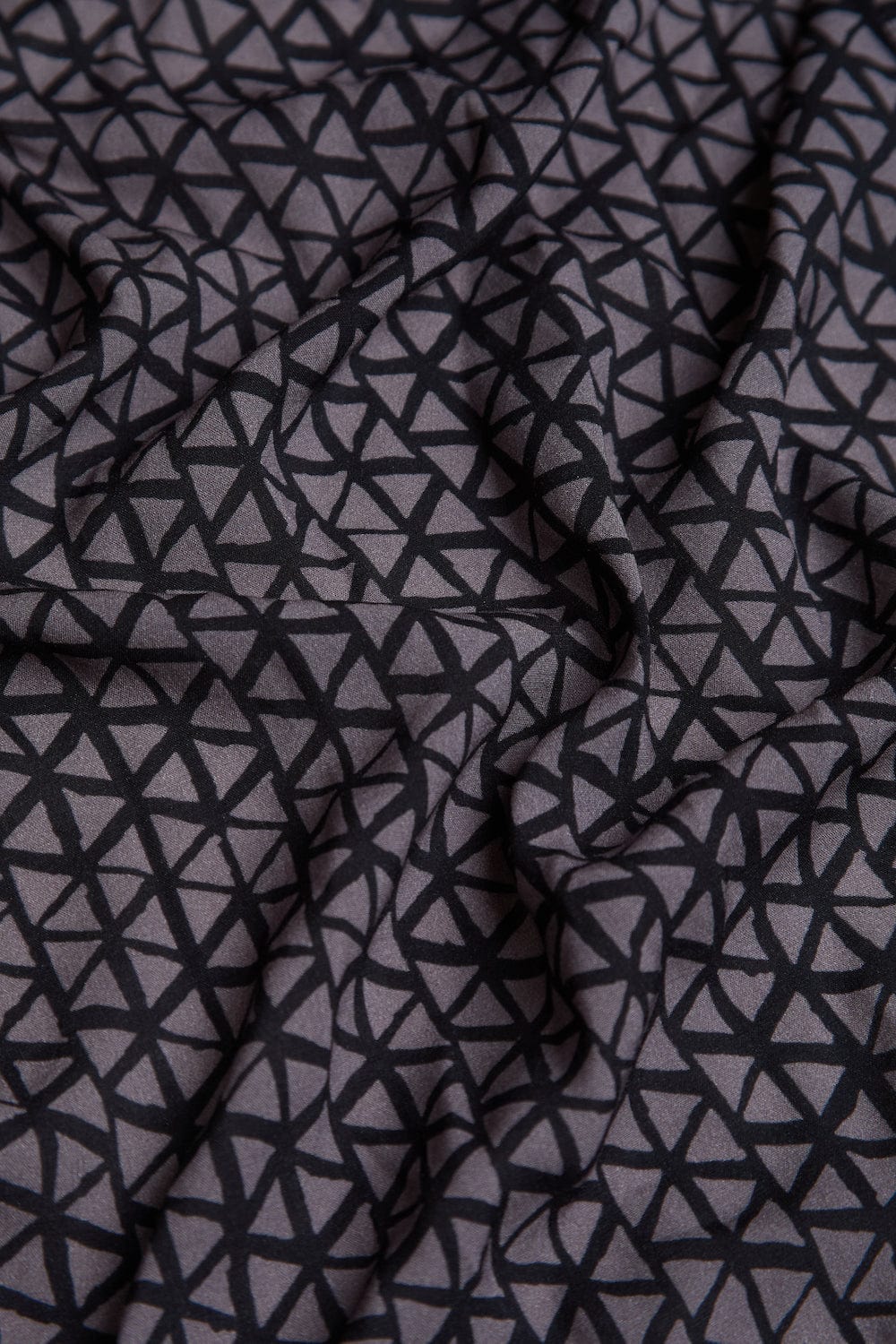 Printed Shirt in Black/Grey Doodle Geo - TAILORED ATHLETE - ROW