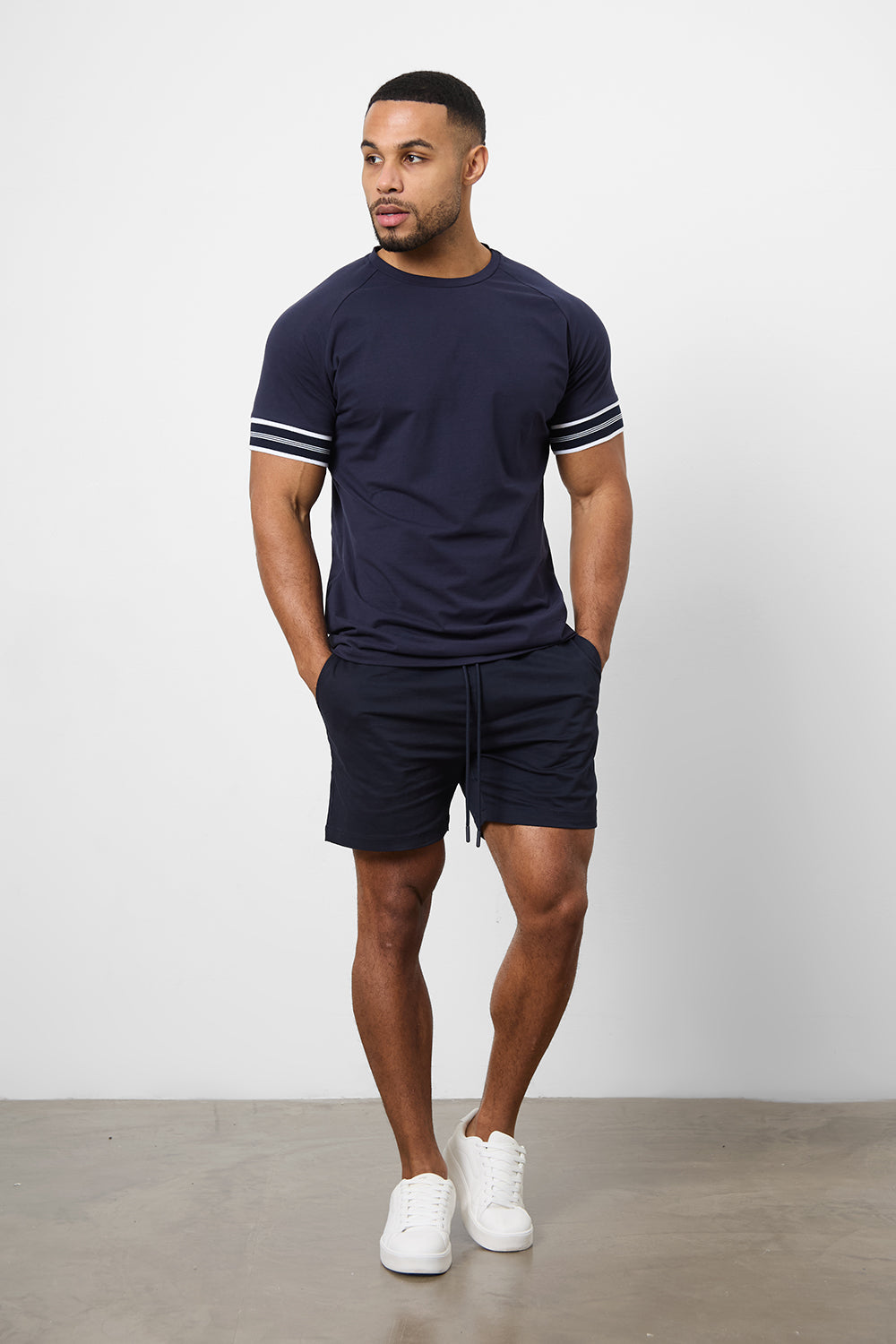 Tipped Fashion Fit T-Shirt in Navy - TAILORED ATHLETE - ROW