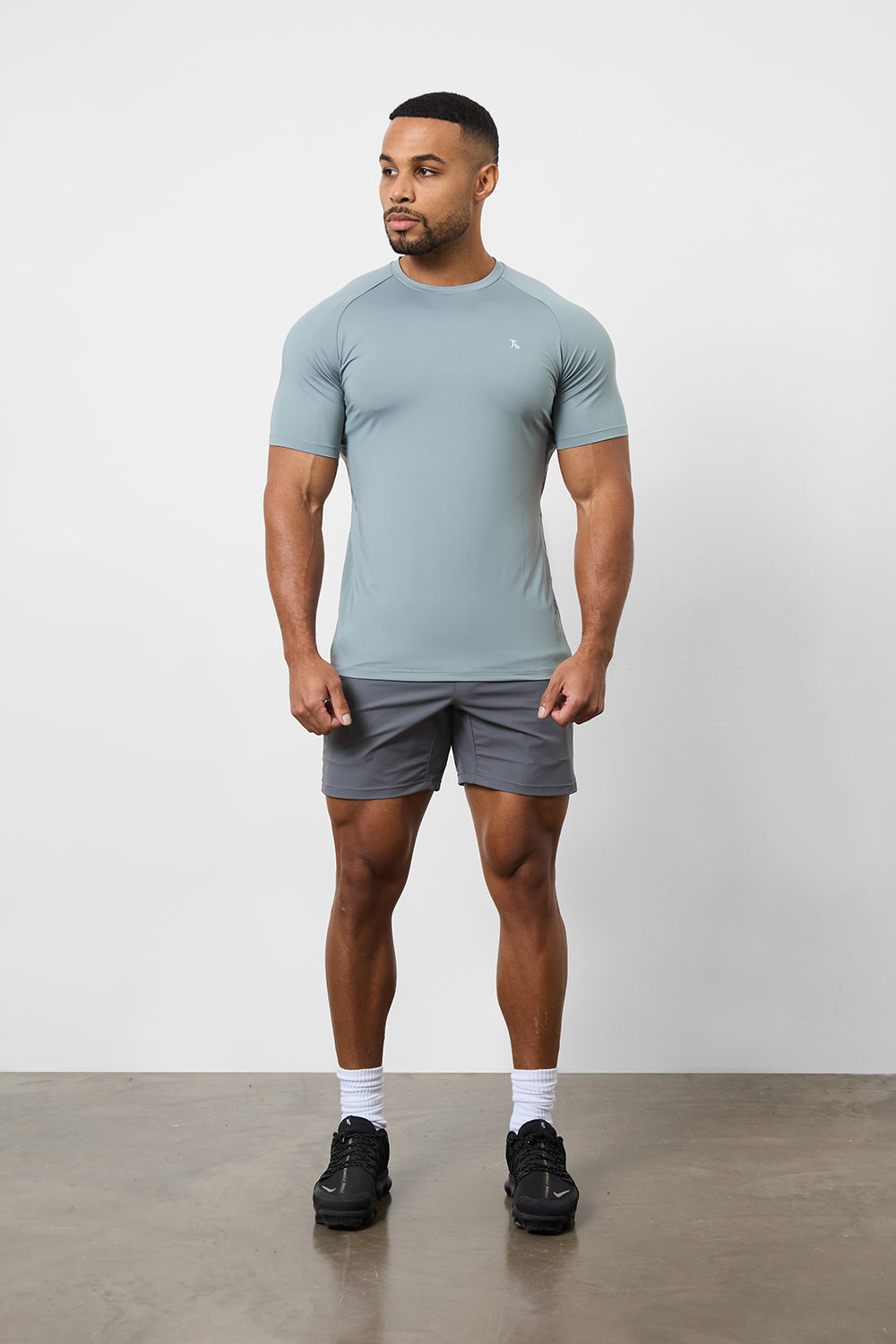 Training Top in Kale - TAILORED ATHLETE - ROW