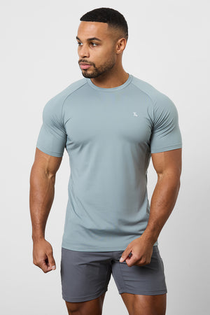 Training Top in Kale - TAILORED ATHLETE - ROW