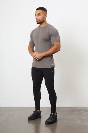 Essential Training Top in Charcoal - TAILORED ATHLETE - ROW