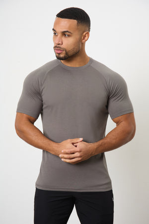 Essential Training Top in Charcoal - TAILORED ATHLETE - ROW