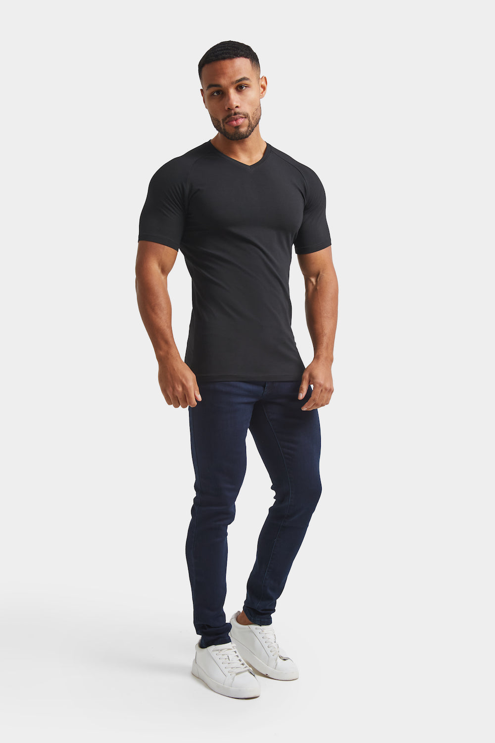 Premium Muscle Fit V-Neck in Black - TAILORED ATHLETE - ROW