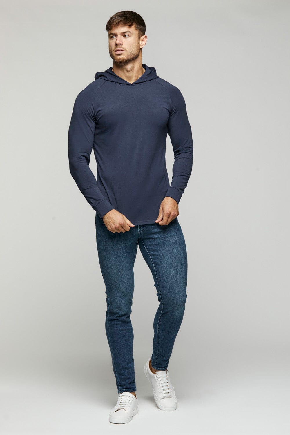 Hooded T-Shirt Long Sleeve in Navy - TAILORED ATHLETE - ROW