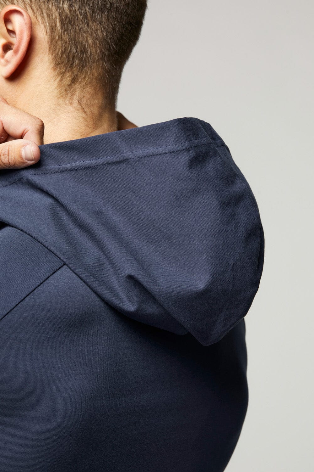 Hooded T-Shirt Long Sleeve in Navy - TAILORED ATHLETE - ROW