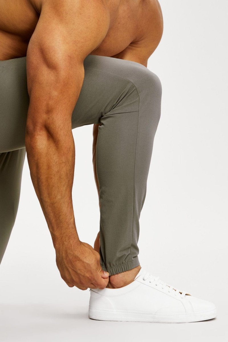 Everyday Tech Trousers in Olive - TAILORED ATHLETE - ROW